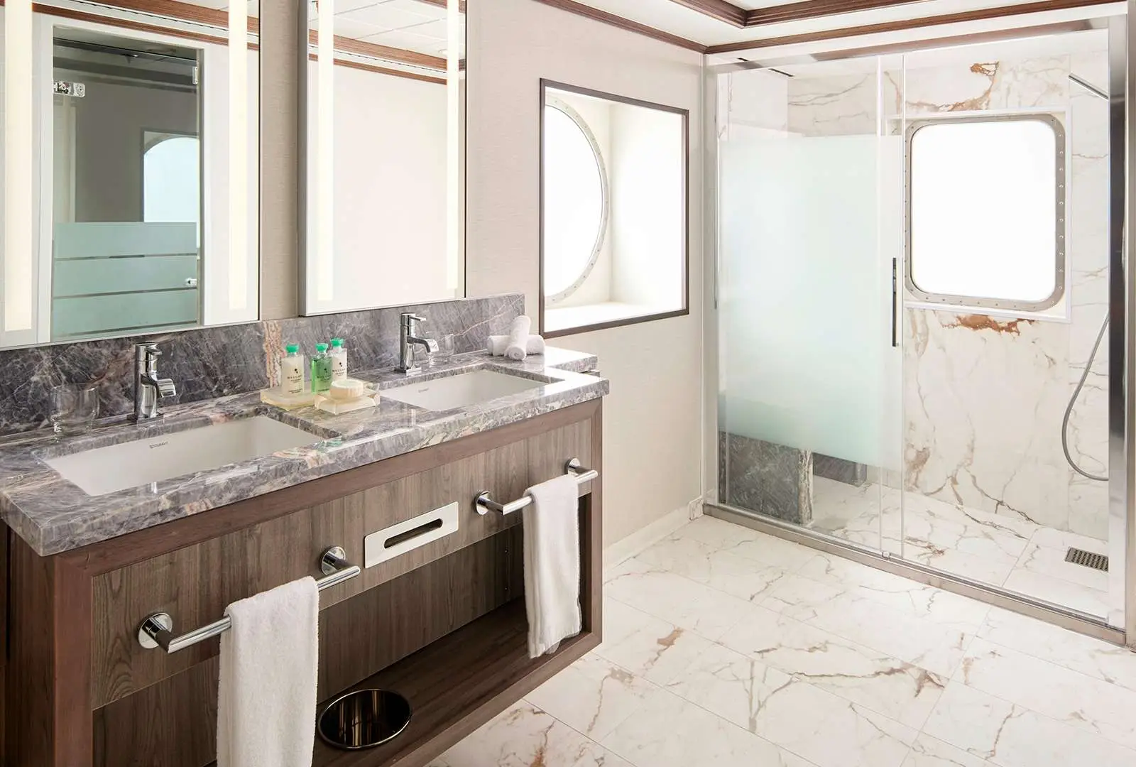 TCC_Jewel_Cruises_Cabins-&-Rates_Haven_Owners_02_1600x1080