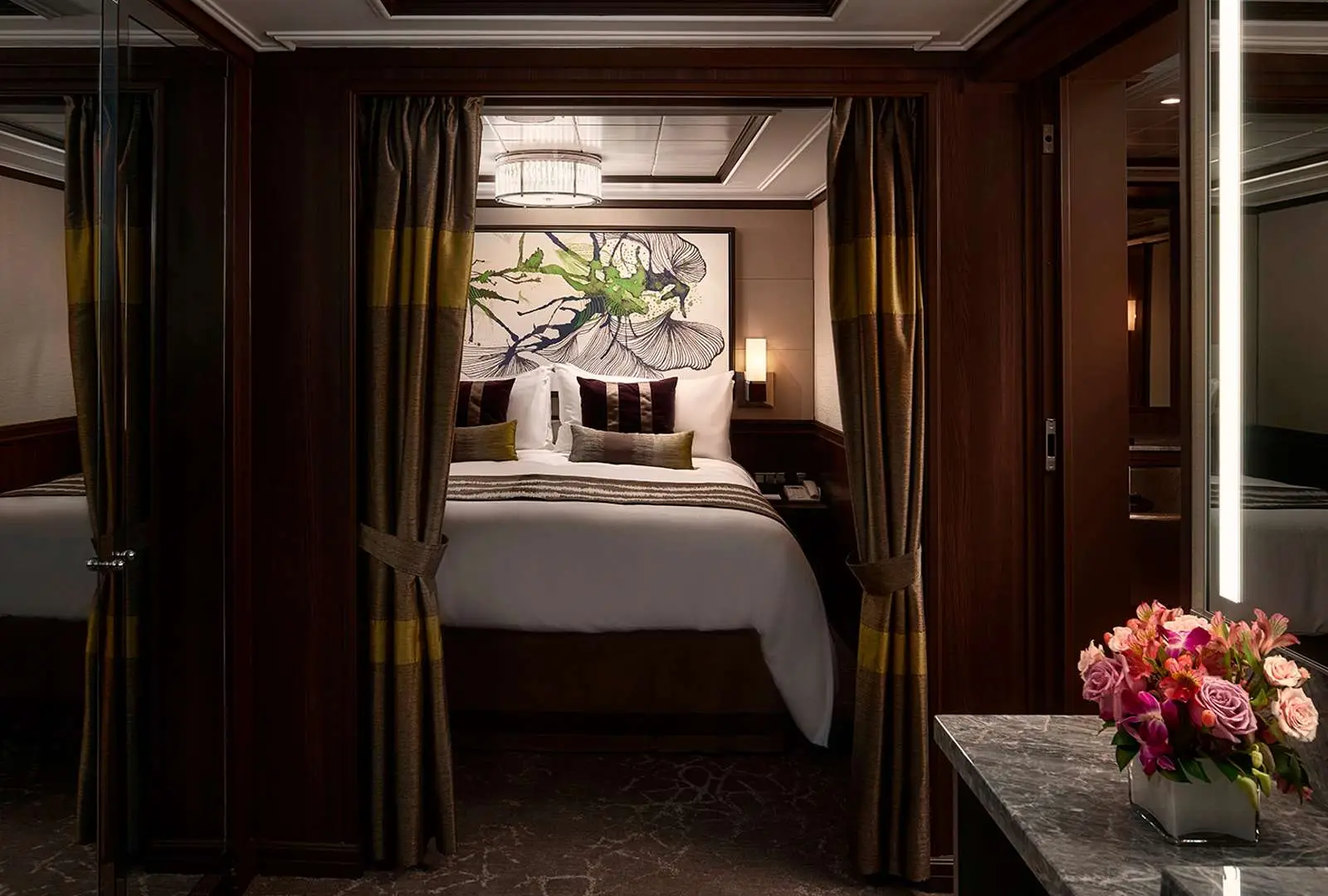 TCC_Jewel_Cruises_Cabins-&-Rates_Haven_Penthouse_01_1600x1080